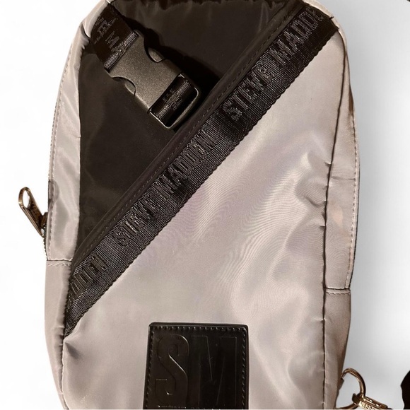 NWOT Steve Madden Boda Crossbody Sling Shoulder Bag grey black - Picture 2 of 6
